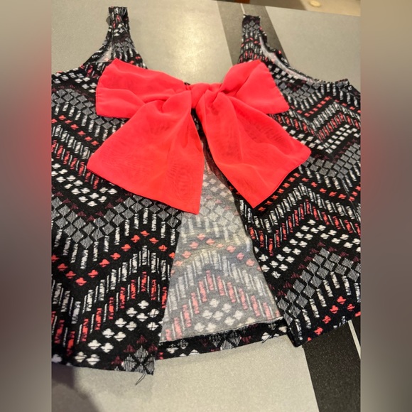 Women’s Chevron Cropped Tank Top with Split Back and Bow Size Large - Picture 2 of 8
